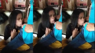 Bokep SMP Bocil sepong kontol kakak
